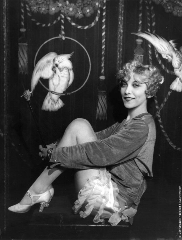cabaret-dancers-19