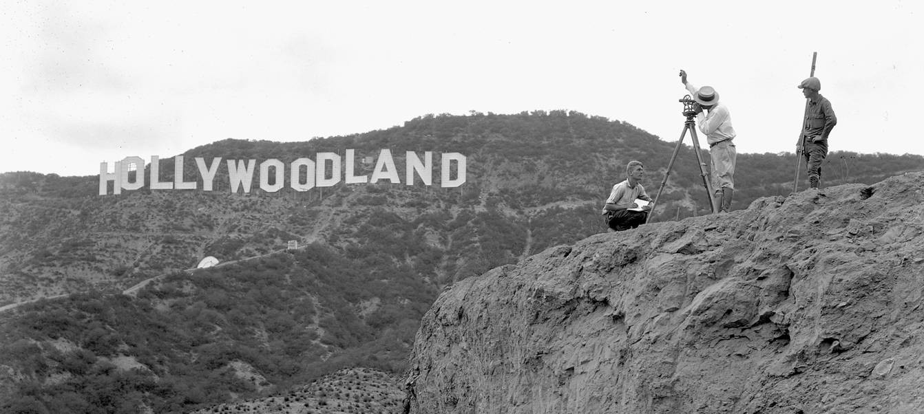 hollywoodland-and-cameramen