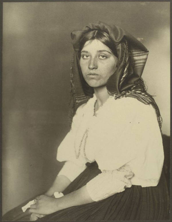 Italian-headdress