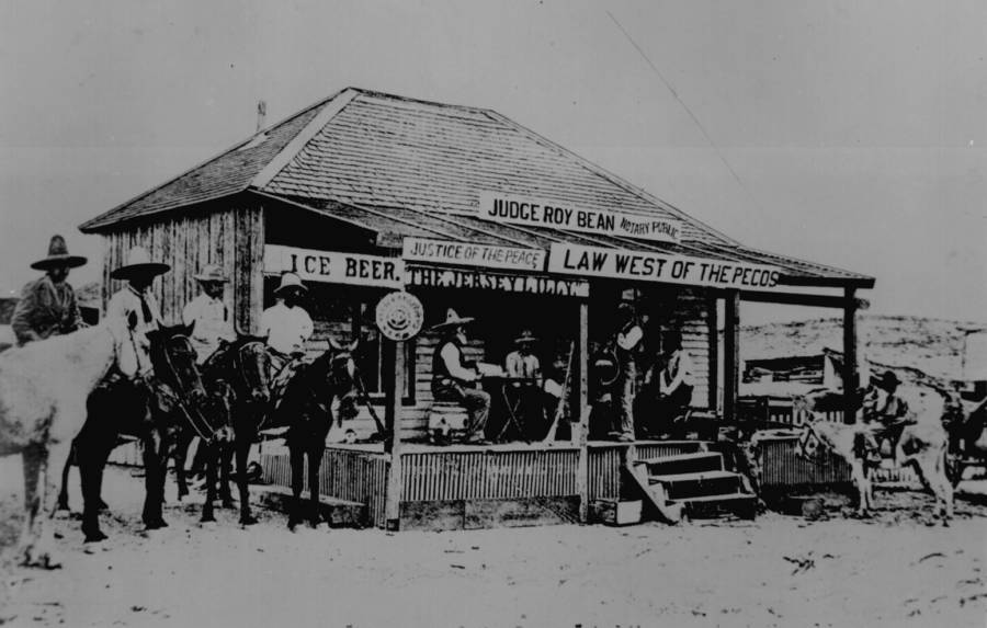 judge-roy-bean-building