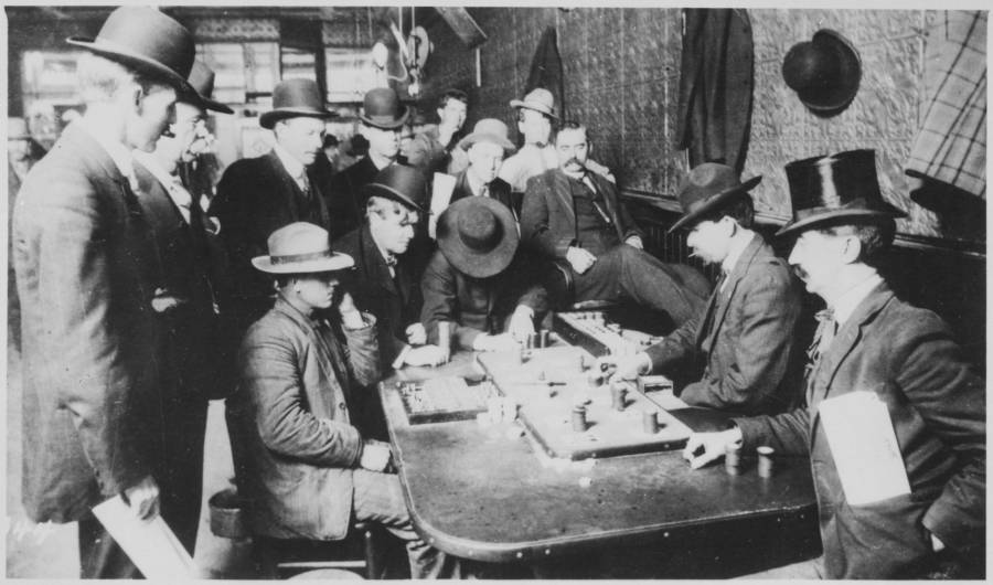 orient-saloon-faro-game